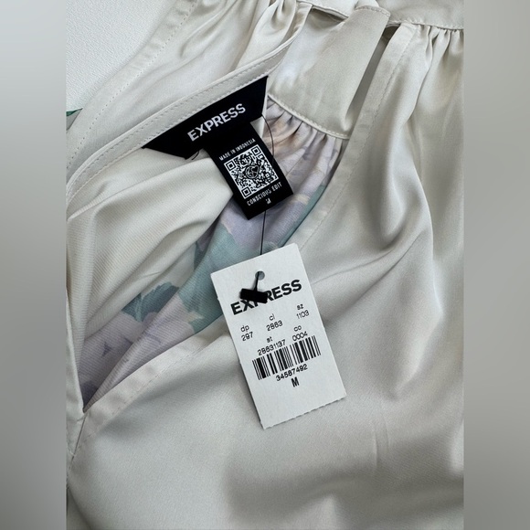 NWT Express Floral Halter Tank Top Womens Size Medium - Picture 5 of 9